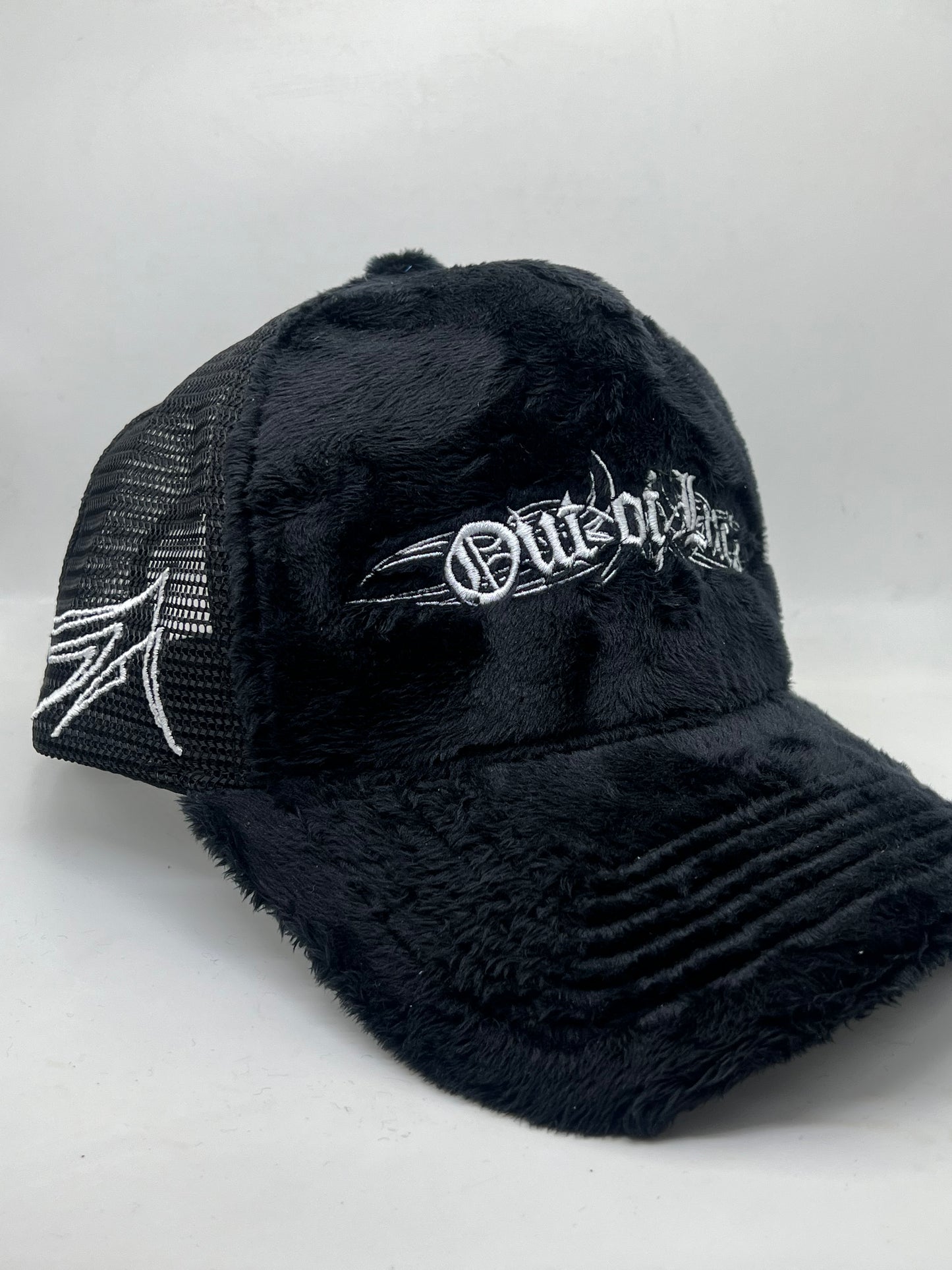 FUZZY TRUCKER HAT