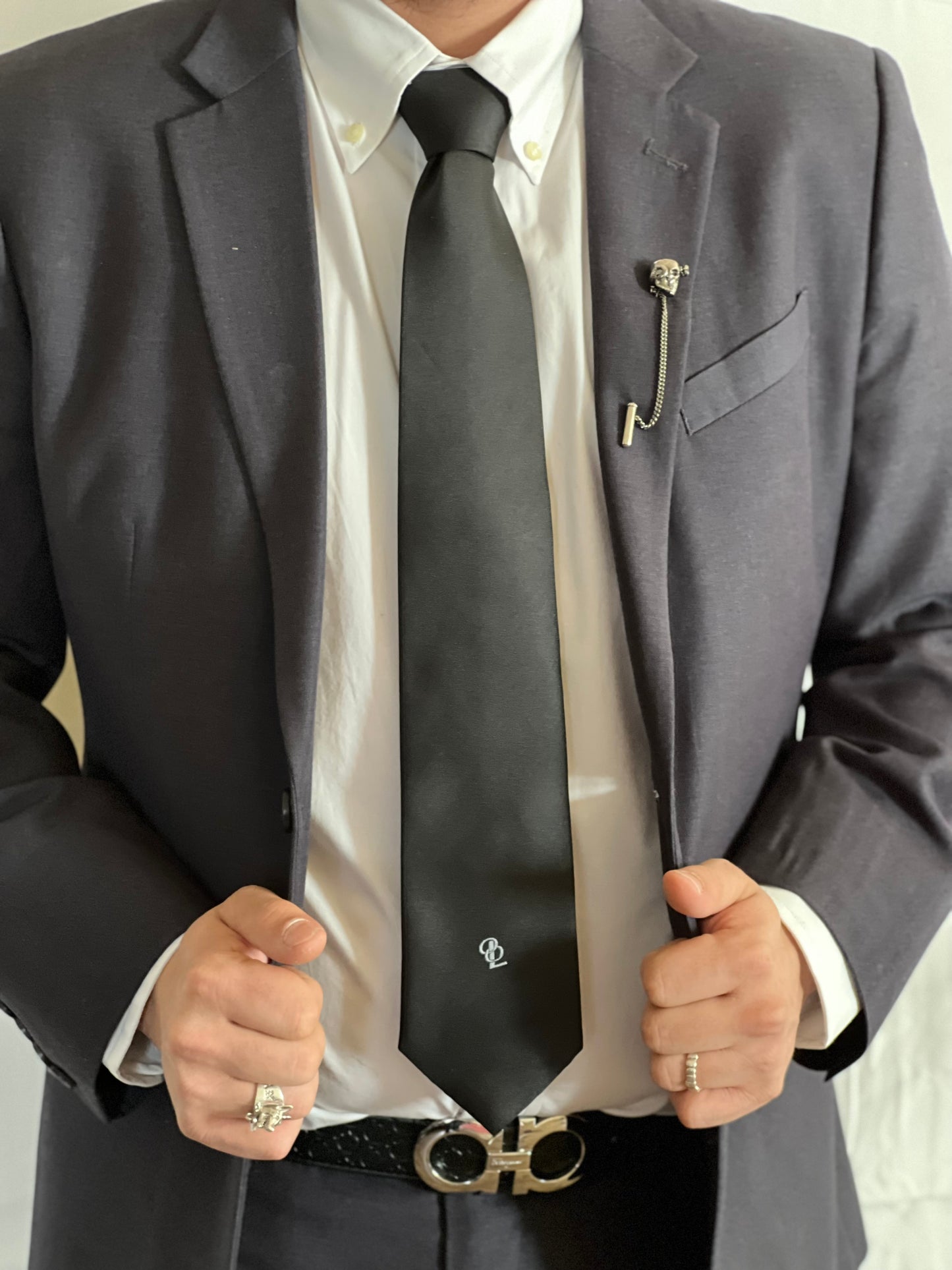 BUSINESS NOOSE